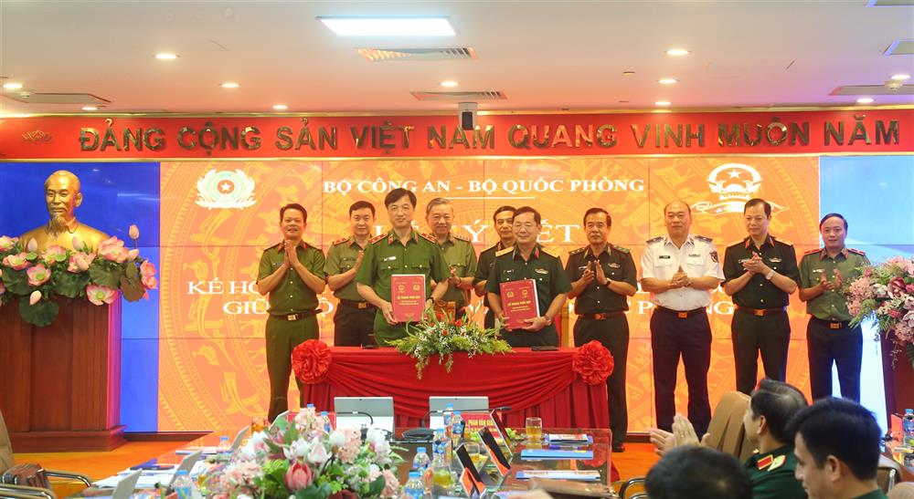 Bộ Công an và Bộ Quốc phòng ký kết Kế hoạch phối hợp triển khai Đề án 06